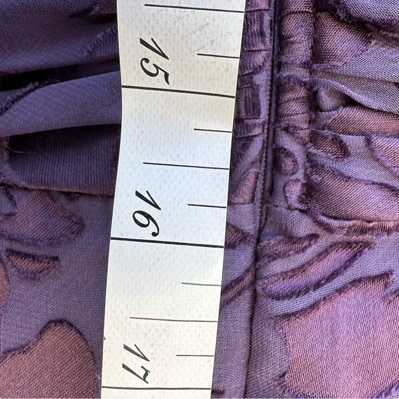 Narianna Sleeveless V Shape Beaded Top, Floral Dress - Picture 11 of 15